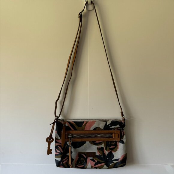 Fossil floral sling bag with front zippered pocket - Picture 7 of 7
